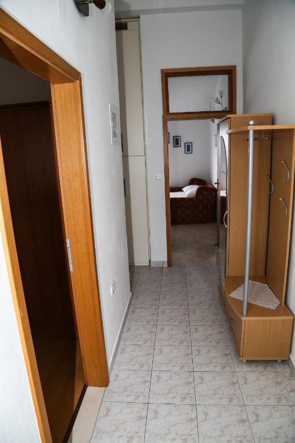 Apartments By The Sea Milna, Hvar - 12244 Bagian luar foto